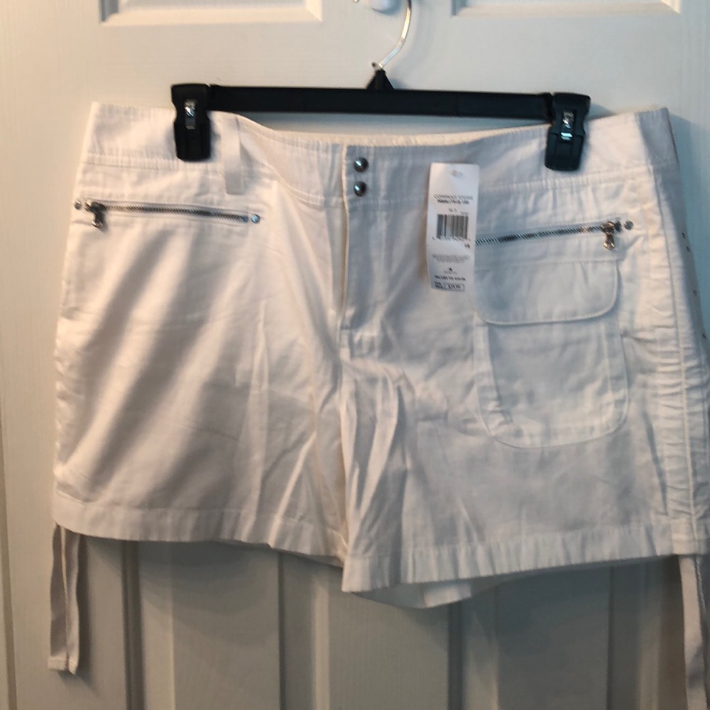 New with tags size 18 Tommy Hilfiger shorts white